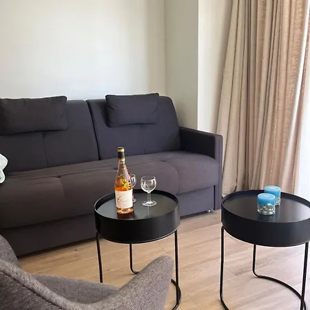 With Side Sea Views Appartement *