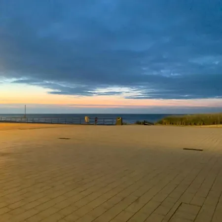 Appartement With Side Sea Views